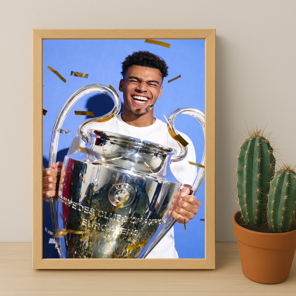 Cadre photo Désiré Doué PSG Ligue des champions
