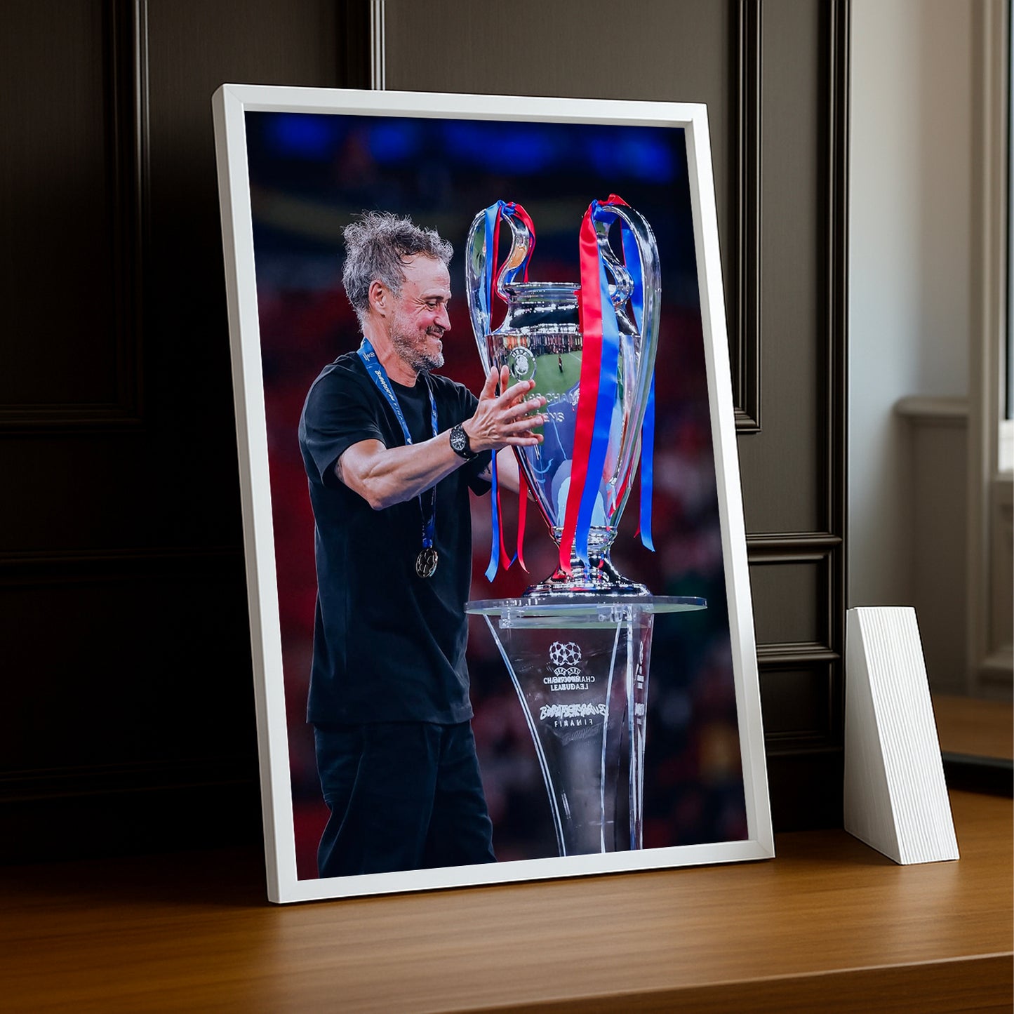 Cadre Photo Luis Enrique – Trophée Champions League 2026 | PSG TonCadre