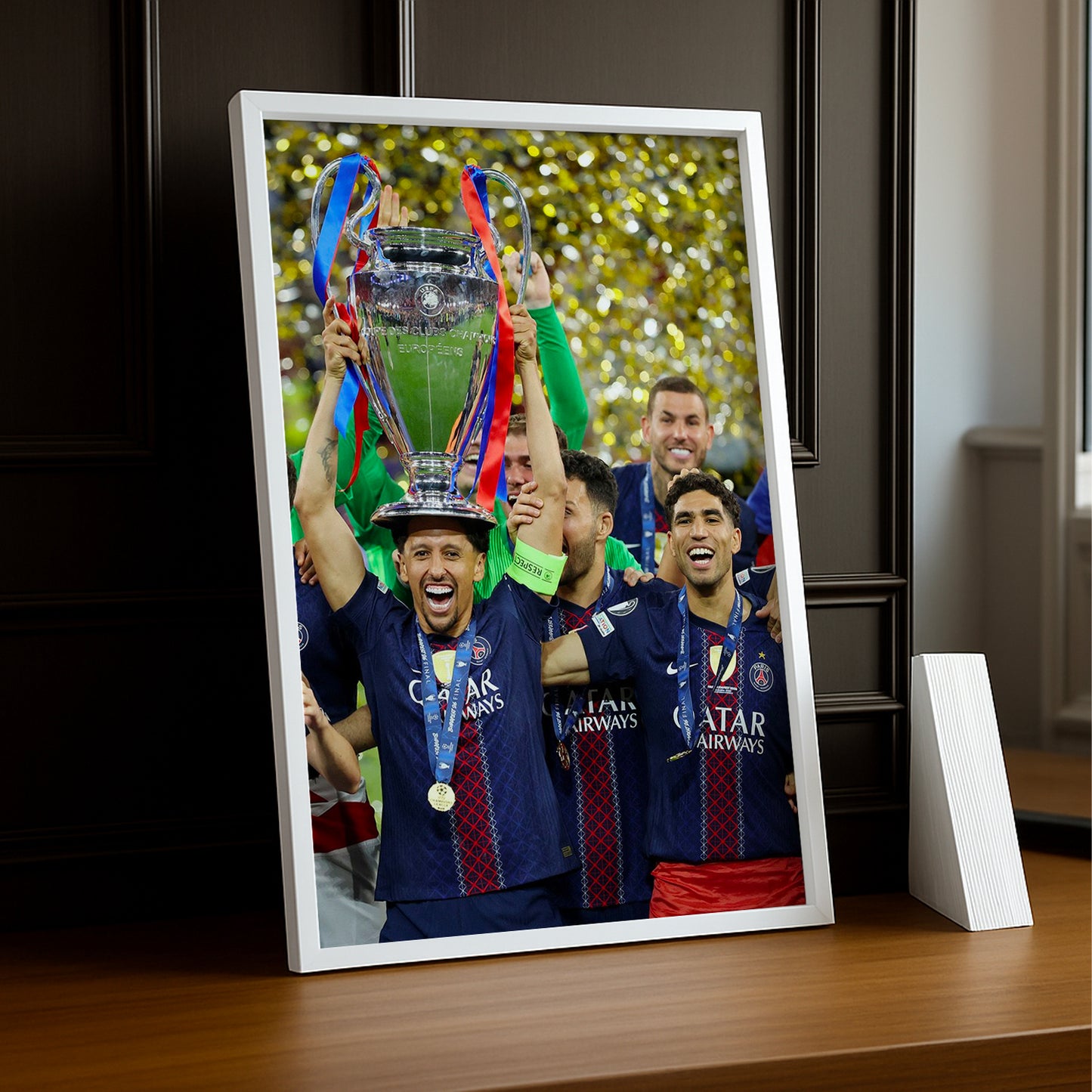Cadre Photo Marquinhos – Levée du Trophée Champions League 2026 | PSG TonCadre