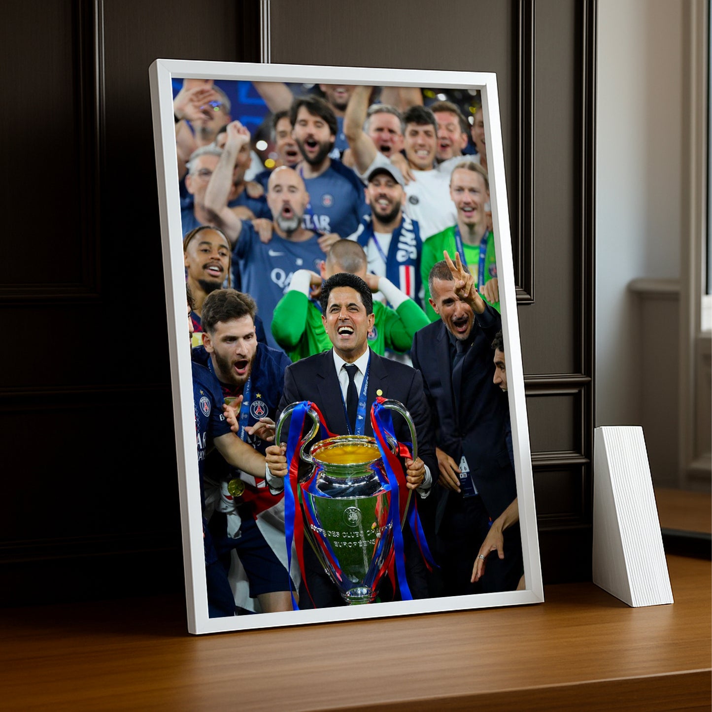 Cadre Photo Nasser Al-Khelaïfi – Trophée Champions League 2026 | PSG TonCadre