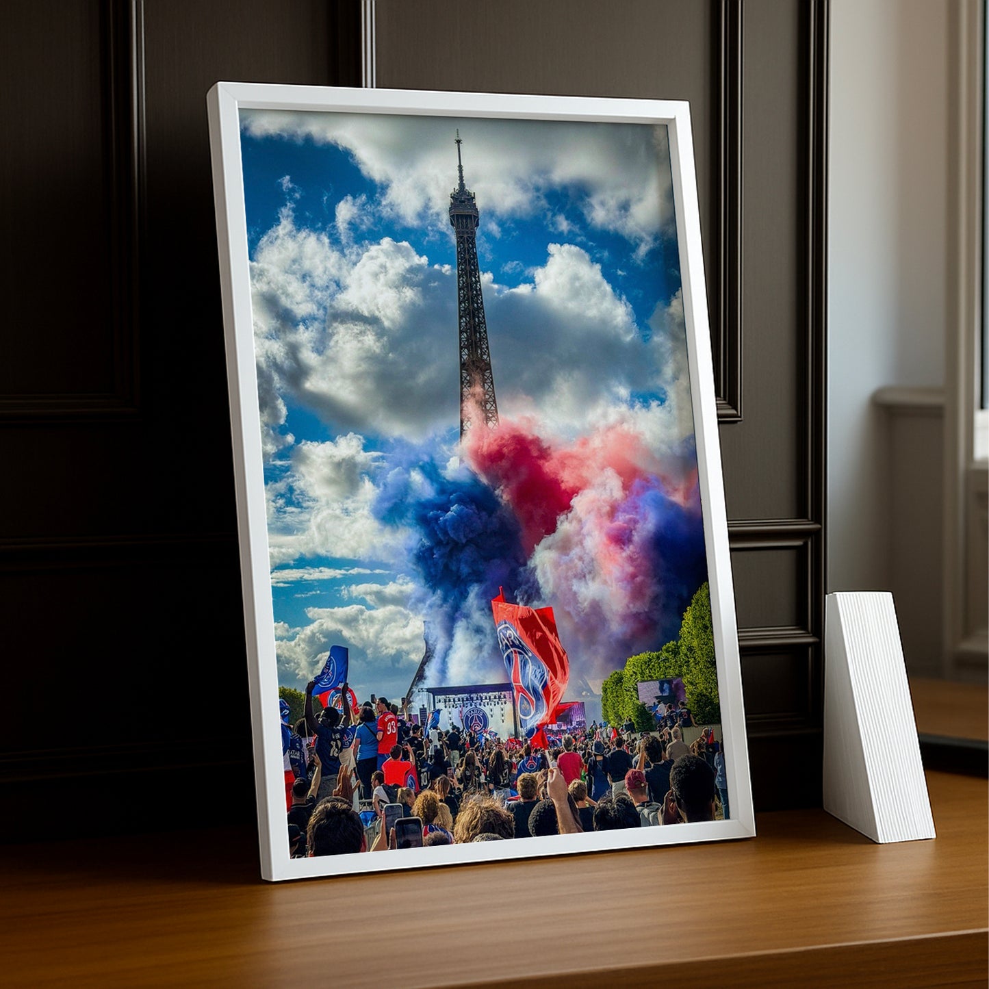 Cadre Photo PSG – Fumigènes Tour Eiffel Supporters Parade Champions League 2026 TonCadre