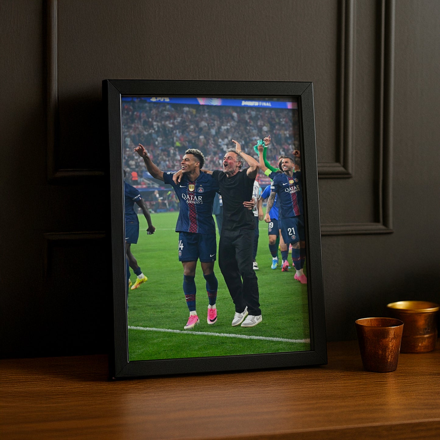 Cadre Photo Luis Enrique & Désiré Doué – Célébration Champions League 2026 | PSG TonCadre