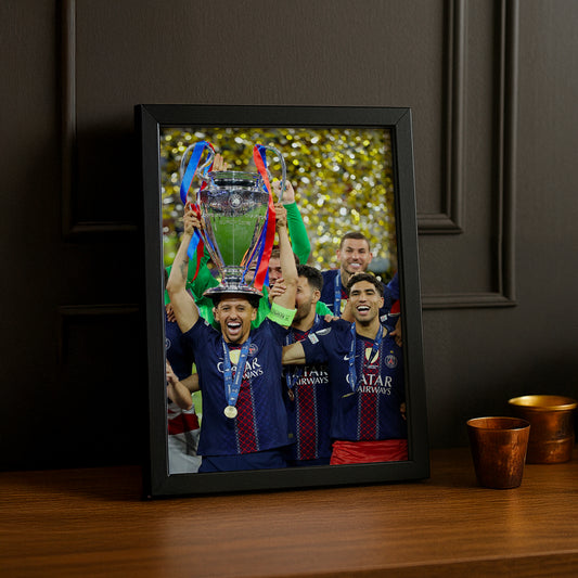 Cadre Photo Marquinhos – Levée du Trophée Champions League 2026 | PSG TonCadre