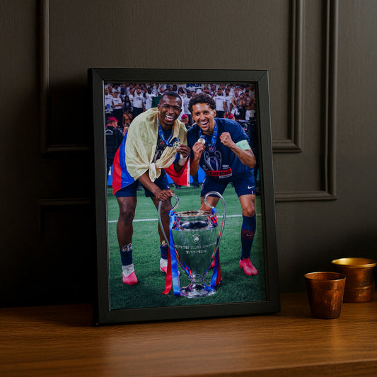 Cadre Photo Pacho & Marquinhos – Trophée Champions League 2026 | PSG TonCadre