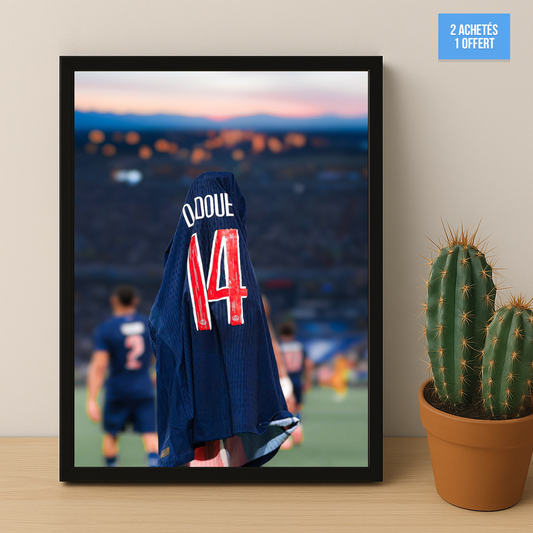 Poster encadrée Paris Saint-Germain - Désiré Doué Maillot