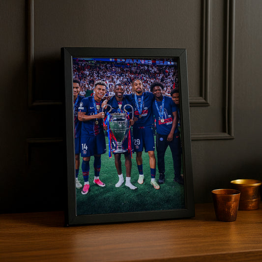 Cadre Photo PSG – Groupe de Joueurs Trophée Champions League 2026 TonCadre