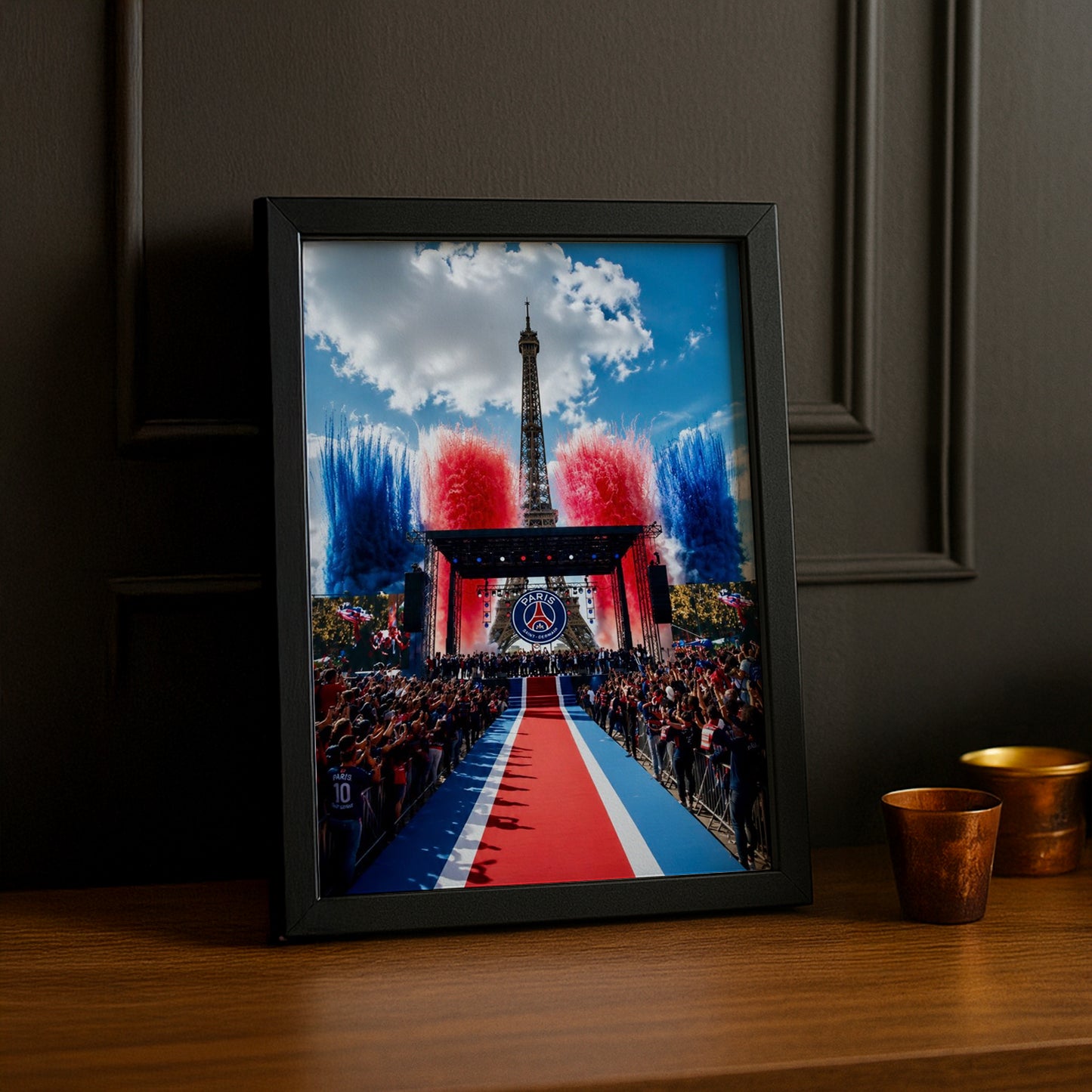 Cadre Photo PSG – Scène Tour Eiffel Tapis Rouge Parade Champions League 2026 TonCadre