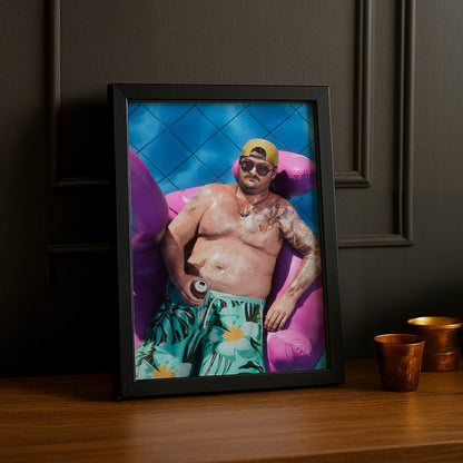 Poster Grand Theft Auto VI – Flamant Rose Piscine Encadré TonCadre
