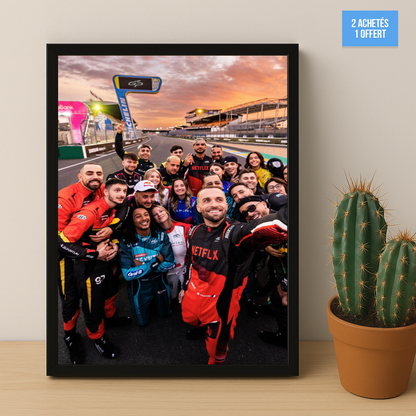 Poster encadrée GP Explorer - Selfie Squeezie