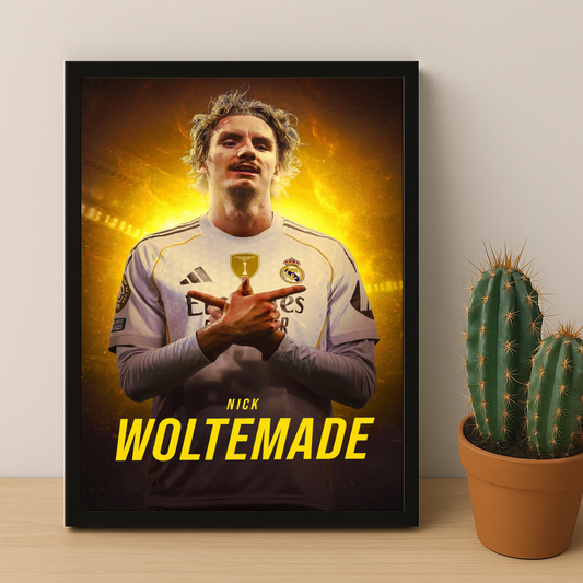 Cadre Photo Nick Woltemade Real Madrid – Affiche HD Encadrée Papier Premium