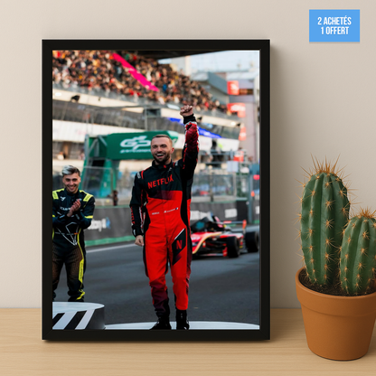 Poster encadrée GP Explorer - Squeezie Podium