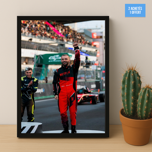 Poster encadrée GP Explorer - Squeezie Podium