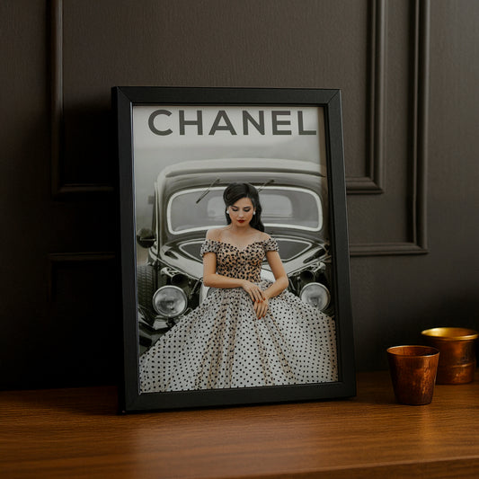 Poster Photo Chanel - Old Money Woman