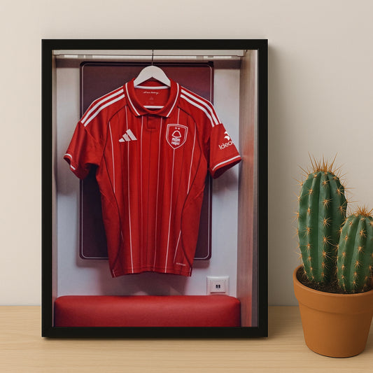 Cadre photo - Maillot Nottingham Forest 25-26