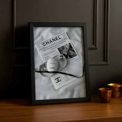 Cadre photo Chanel - Journaux