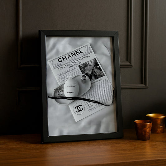 Cadre photo Chanel - Journaux