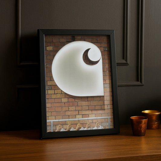 Poster Carhartt – Logo Lumineux