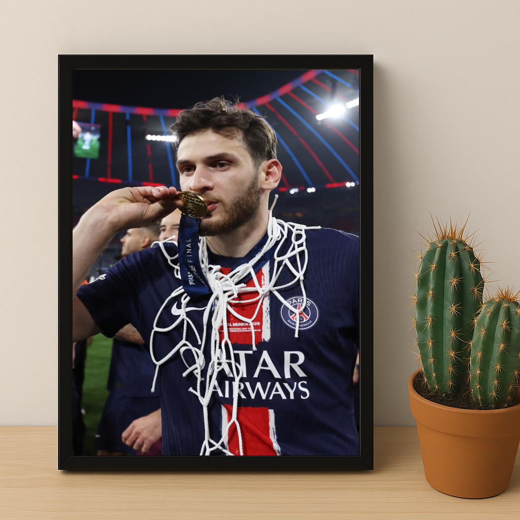 Cadre photo Paris Saint-Germain LDC Kvara