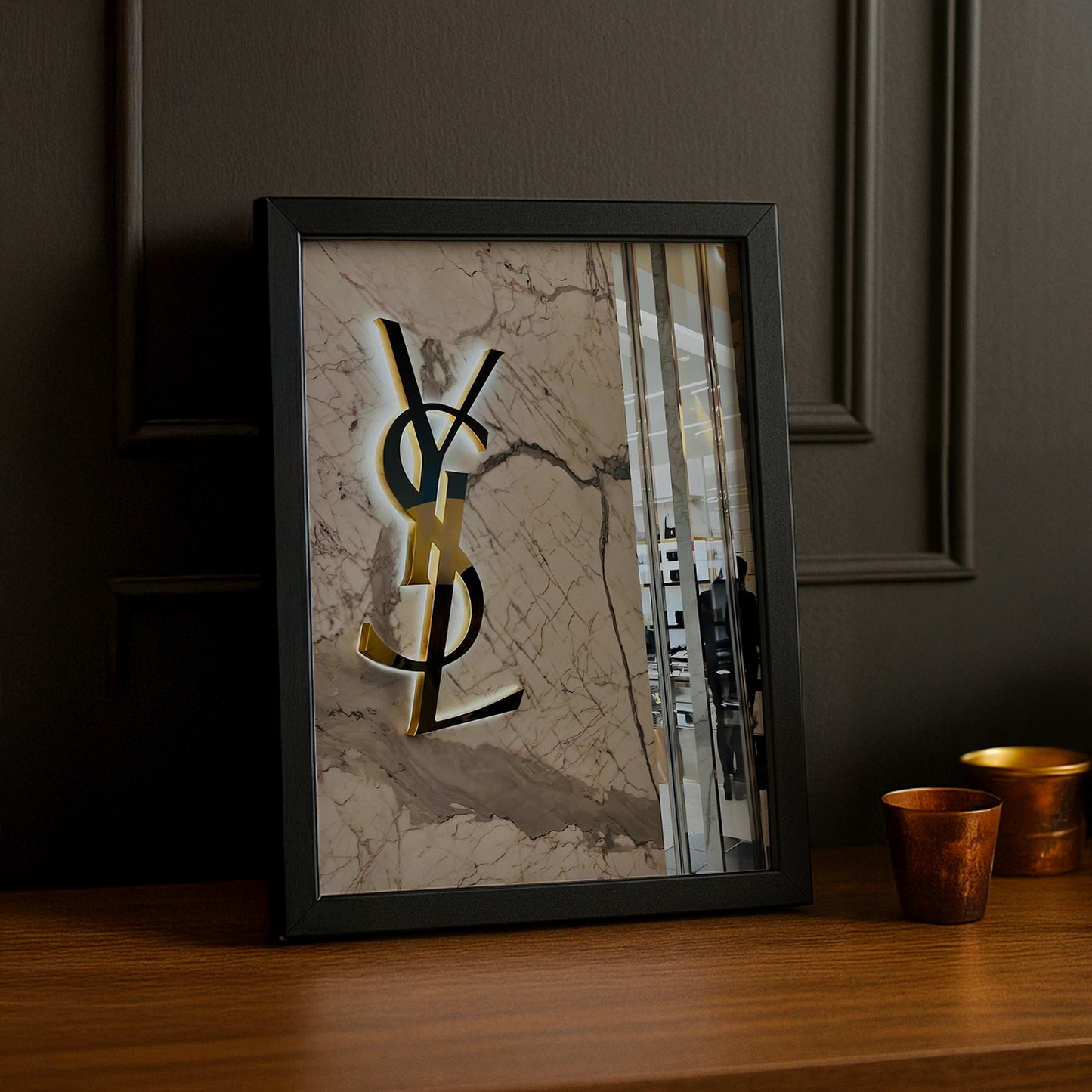 Cadre photo Yves Saint Laurent - Logo Aesthetic