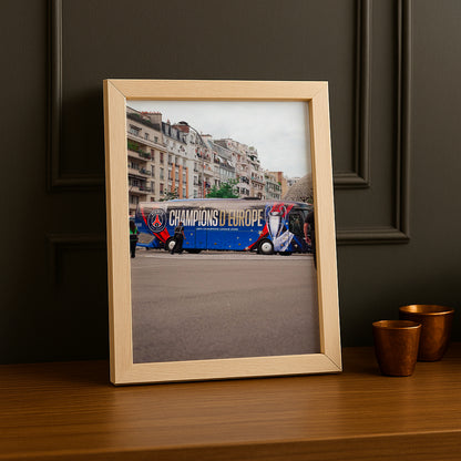Cadre Photo Bus PSG – "Champions d'Europe" UEFA Champions League 2026 | Paris TonCadre