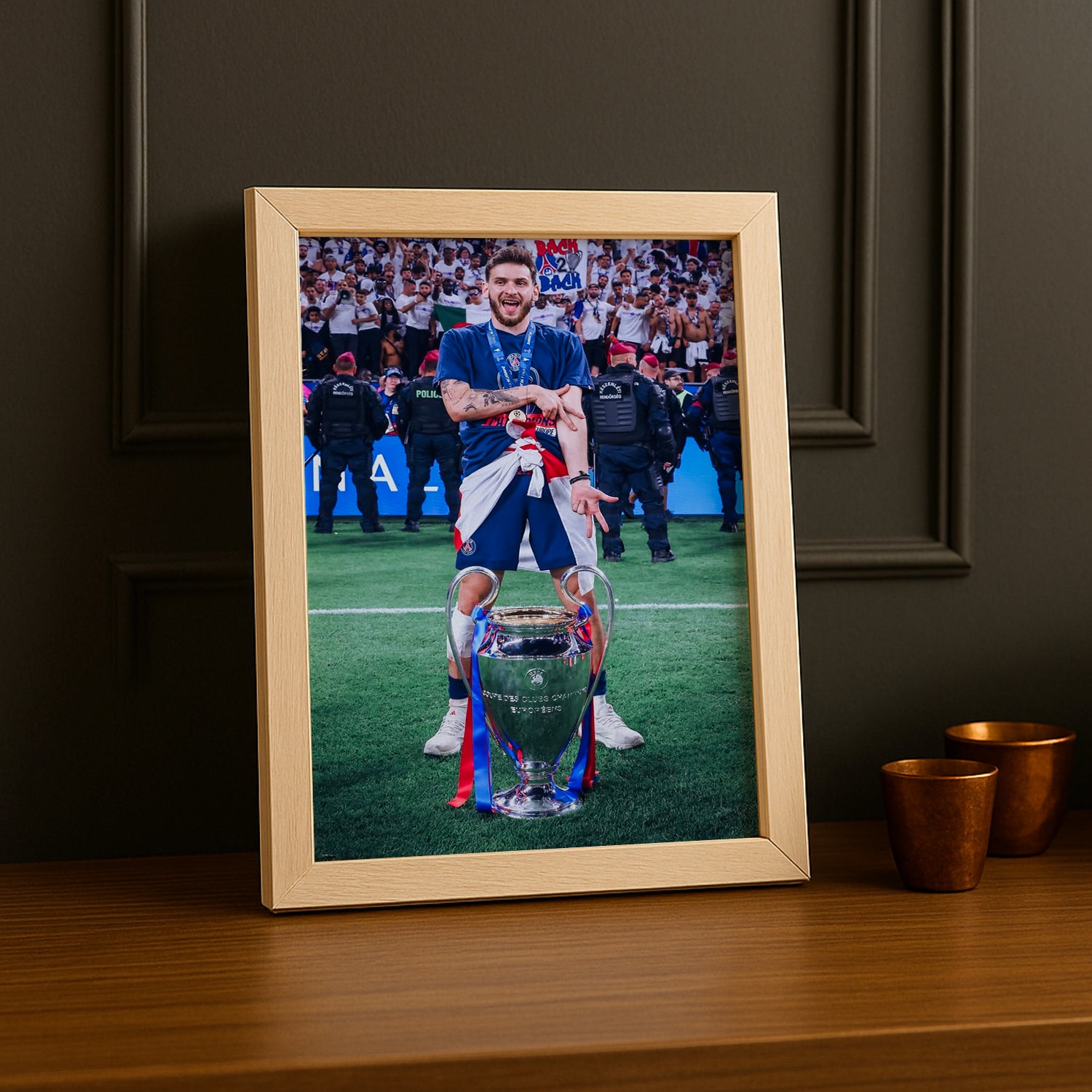 Cadre Photo Kvaratskhelia – Trophée Champions League 2026 | PSG TonCadre