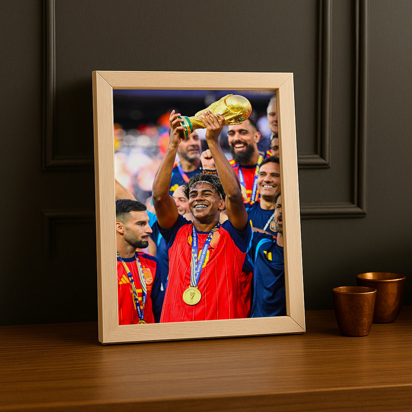 Cadre Photo Lamine Yamal Brandit le Trophée – World Cup 2026 TonCadre