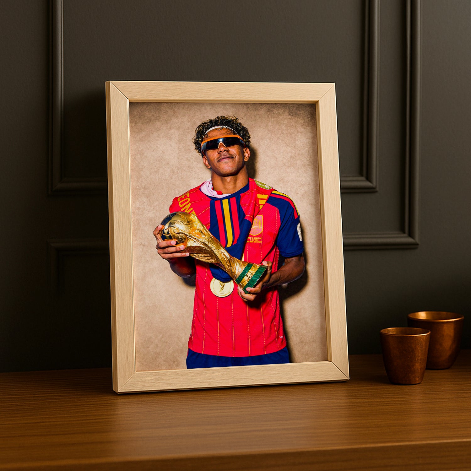 Cadre Photo Lamine Yamal Portrait Coupe du Monde – Lunettes & Trophée TonCadre