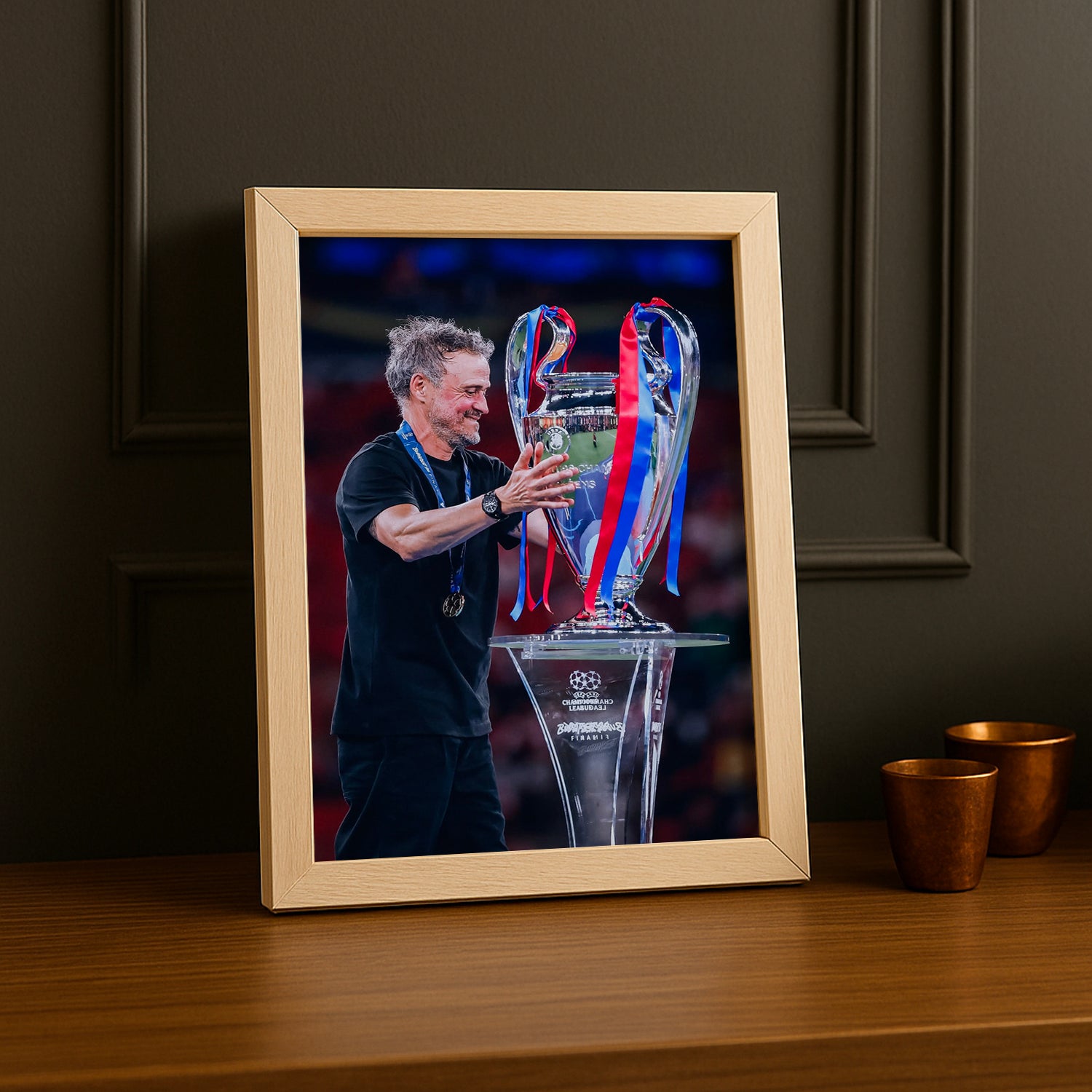 Cadre Photo Luis Enrique – Trophée Champions League 2026 | PSG TonCadre