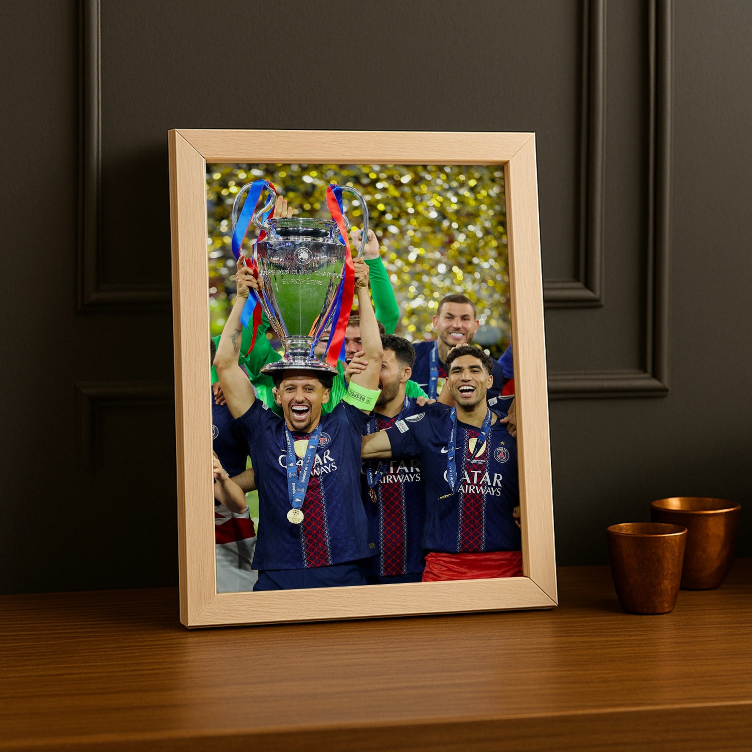 Cadre Photo Marquinhos – Levée du Trophée Champions League 2026 | PSG TonCadre