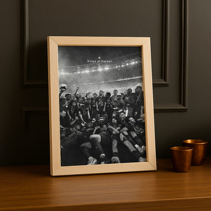 Cadre Photo PSG – "Kings of Europe" Noir & Blanc Champions League 2026 TonCadre