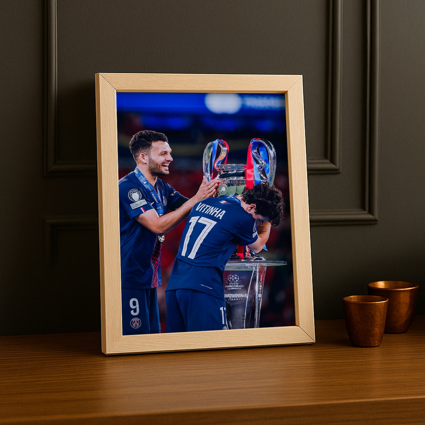 Cadre Photo Vitinha & Ramos – Trophée Champions League 2026 | PSG TonCadre
