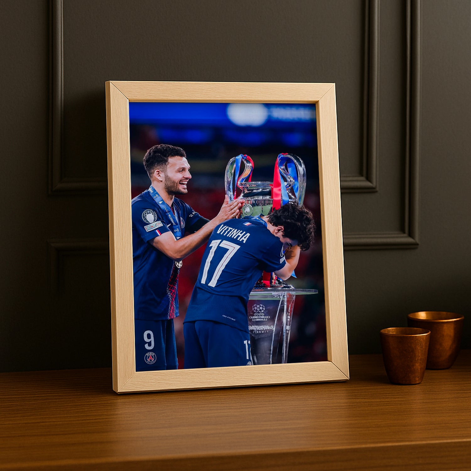 Cadre Photo Vitinha & Ramos – Trophée Champions League 2026 | PSG TonCadre