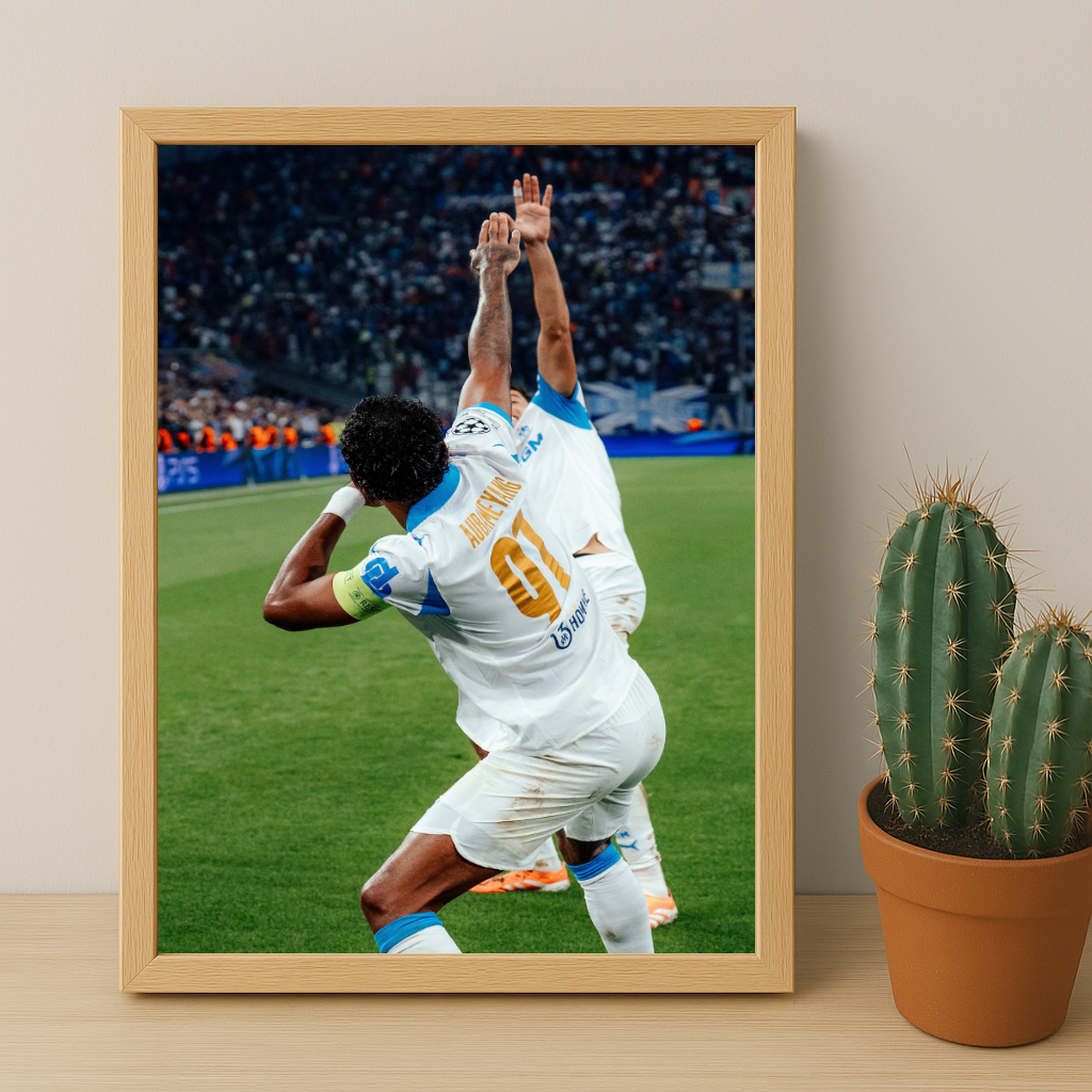 Poster encadrée Olympique de Marseille - Célébration Aubameyang