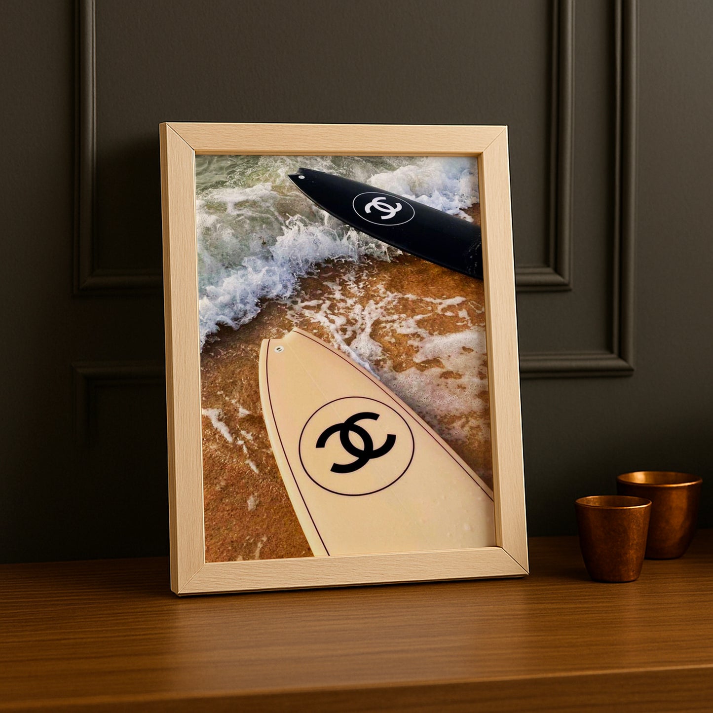 Cadre photo Chanel - Planche de surf beige & noir