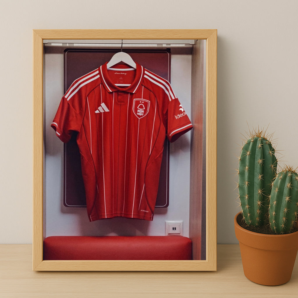 Cadre photo - Maillot Nottingham Forest 25-26