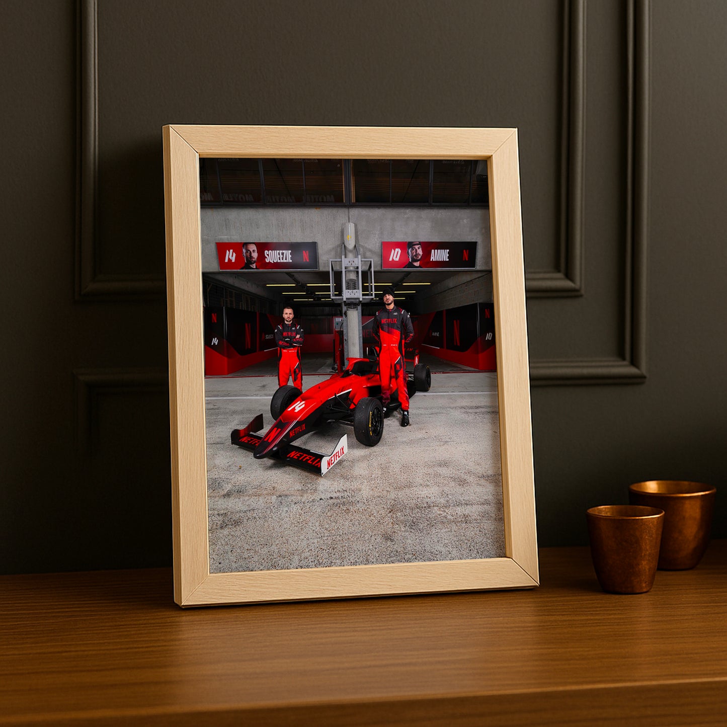 Poster encadrée GP Explorer - Écurie Netflix Squeezie x AmineMaTue