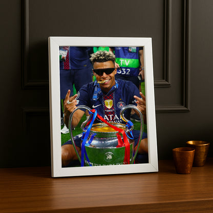 Cadre Photo Désiré Doué – Swag Trophée Champions League 2026 | PSG TonCadre
