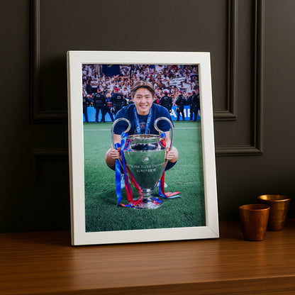 Cadre Photo Kang-in Lee – Trophée Champions League 2026 | PSG TonCadre