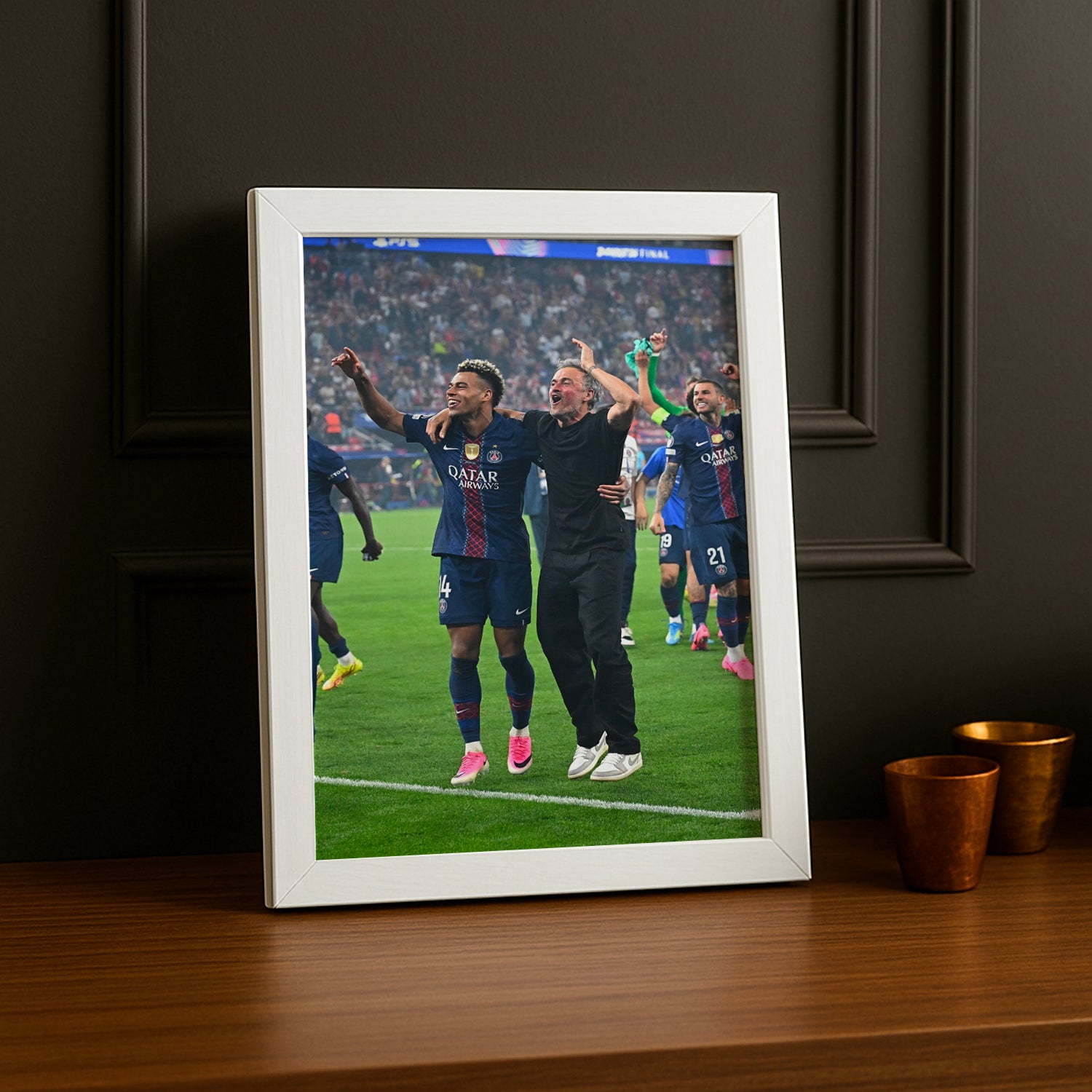 Cadre Photo Luis Enrique & Désiré Doué – Célébration Champions League 2026 | PSG TonCadre