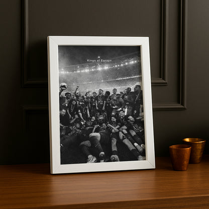 Cadre Photo PSG – "Kings of Europe" Noir & Blanc Champions League 2026 TonCadre