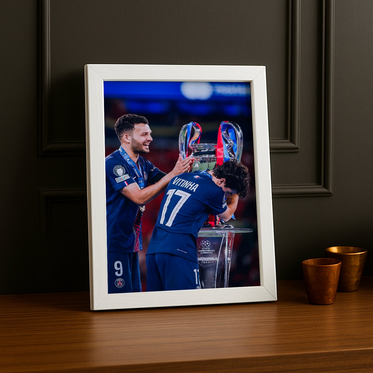 Cadre Photo Vitinha & Ramos – Trophée Champions League 2026 | PSG TonCadre