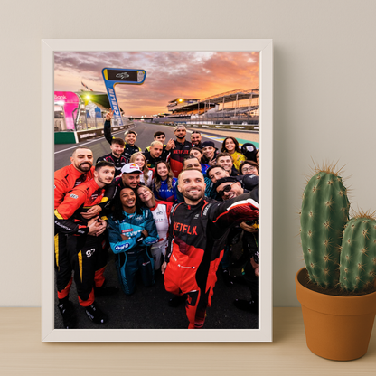 Poster encadrée GP Explorer - Selfie Squeezie
