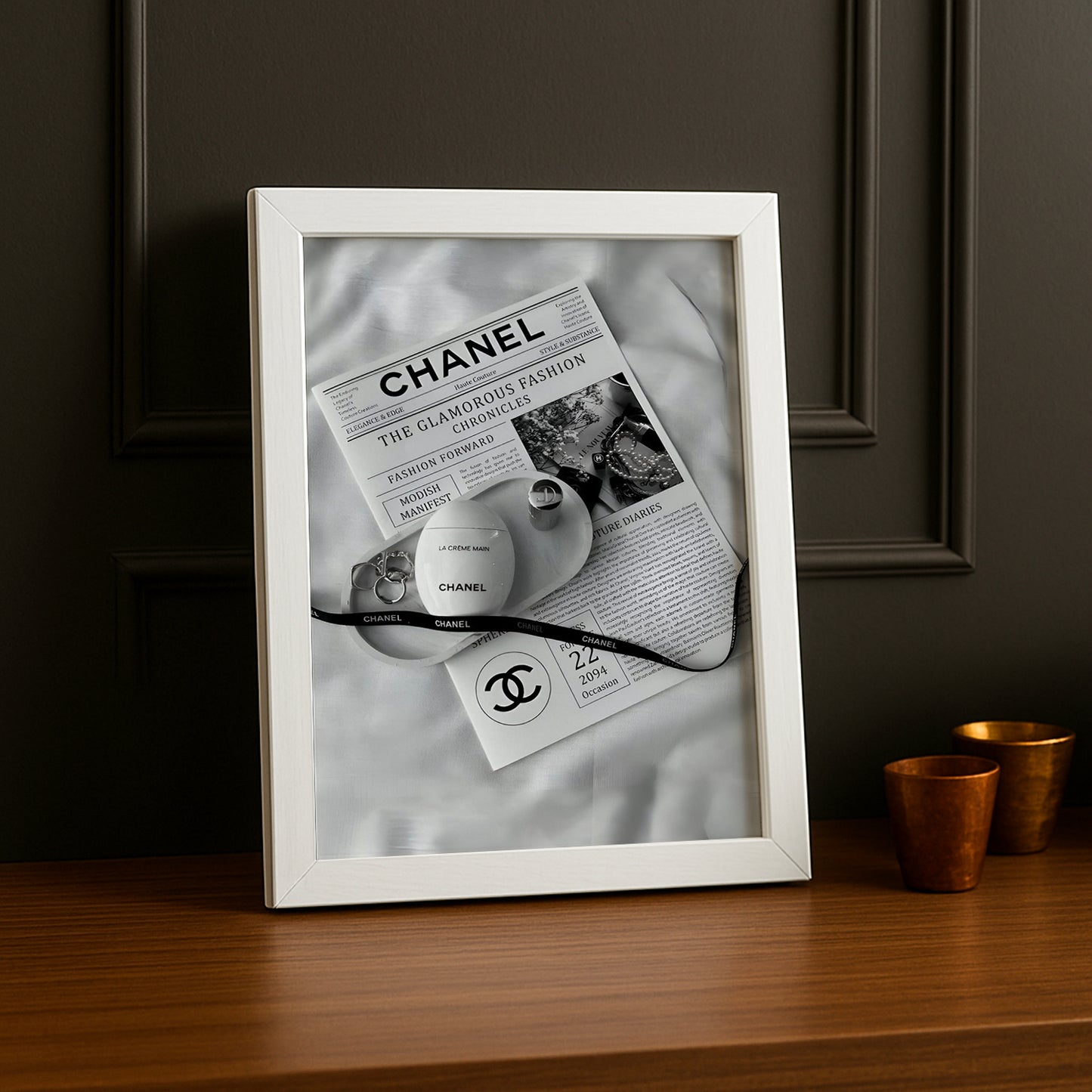 Cadre photo Chanel - Journaux