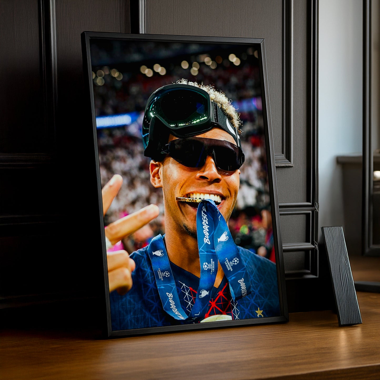 Cadre Photo Désiré Doué – Médaille Budapest Champions League 2026 | PSG TonCadre