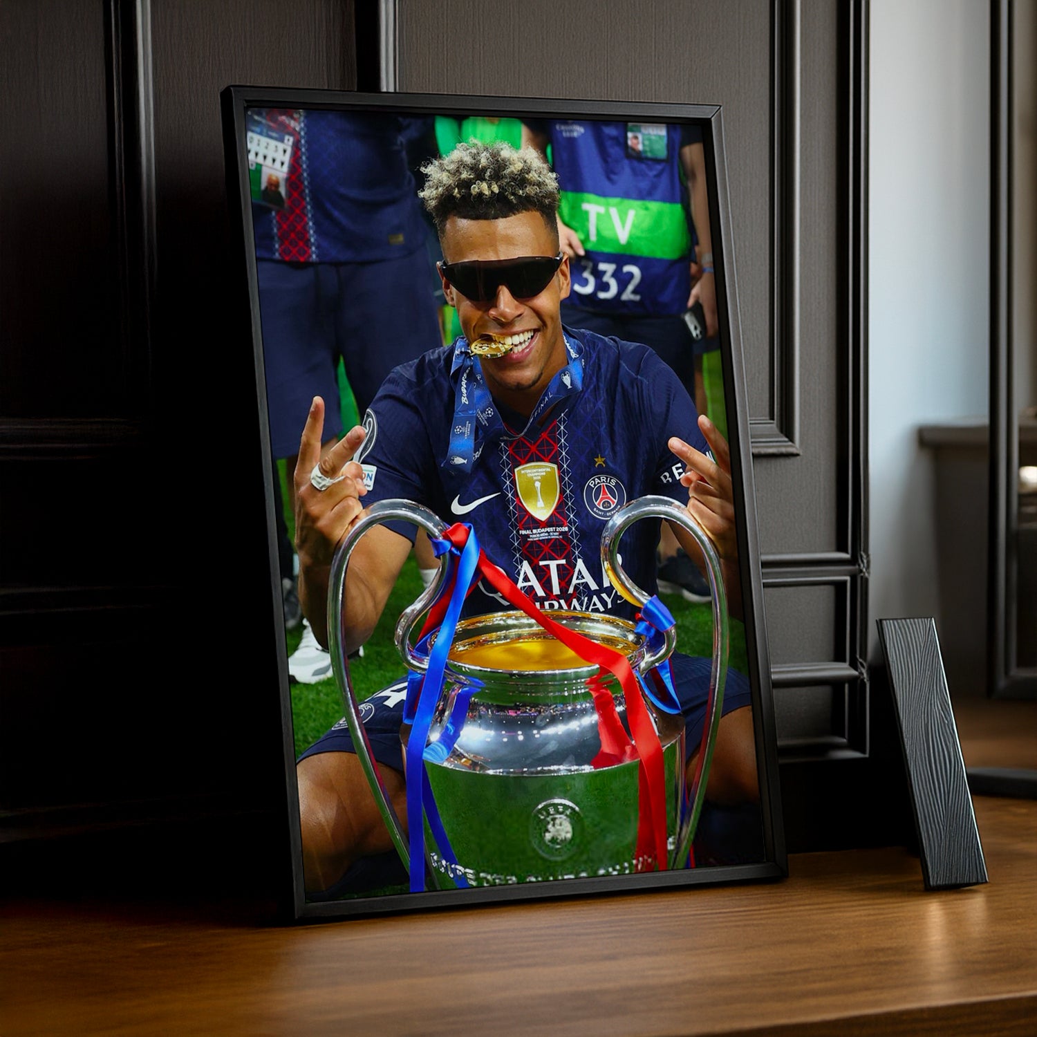 Cadre Photo Désiré Doué – Swag Trophée Champions League 2026 | PSG TonCadre