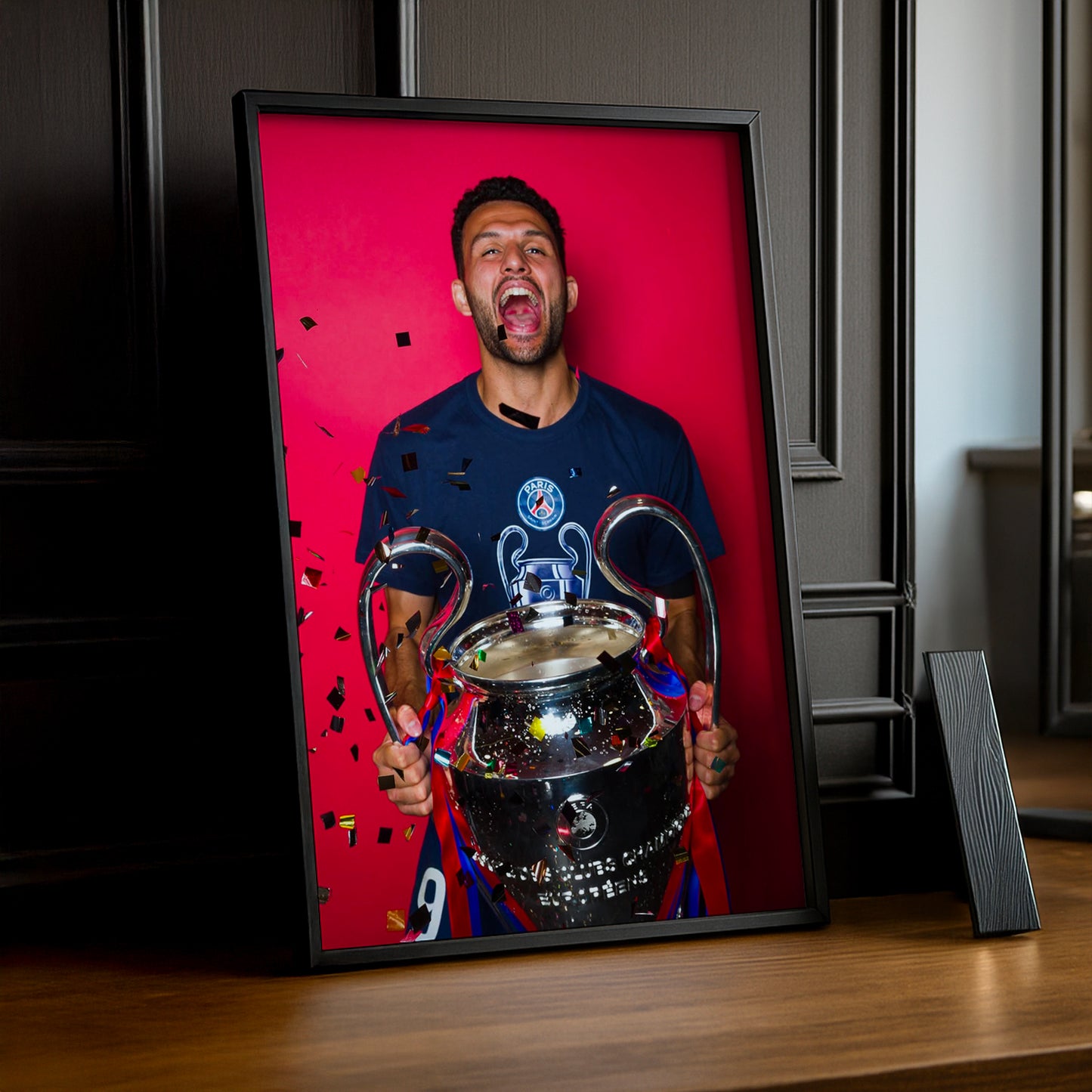 Cadre Photo Gonçalo Ramos – Trophée Champions League 2026 Fond Rose | PSG TonCadre