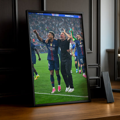 Cadre Photo Luis Enrique & Désiré Doué – Célébration Champions League 2026 | PSG TonCadre
