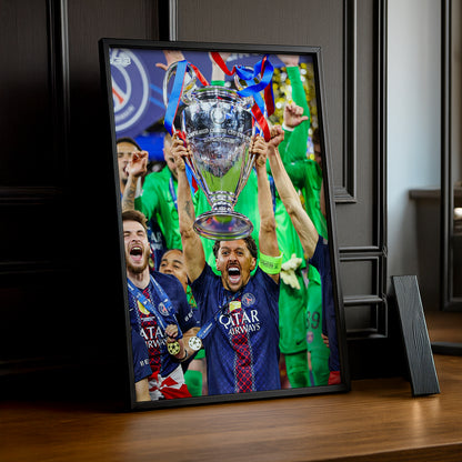 Cadre Photo Marquinhos – Cri de Champion Champions League 2026 | PSG TonCadre