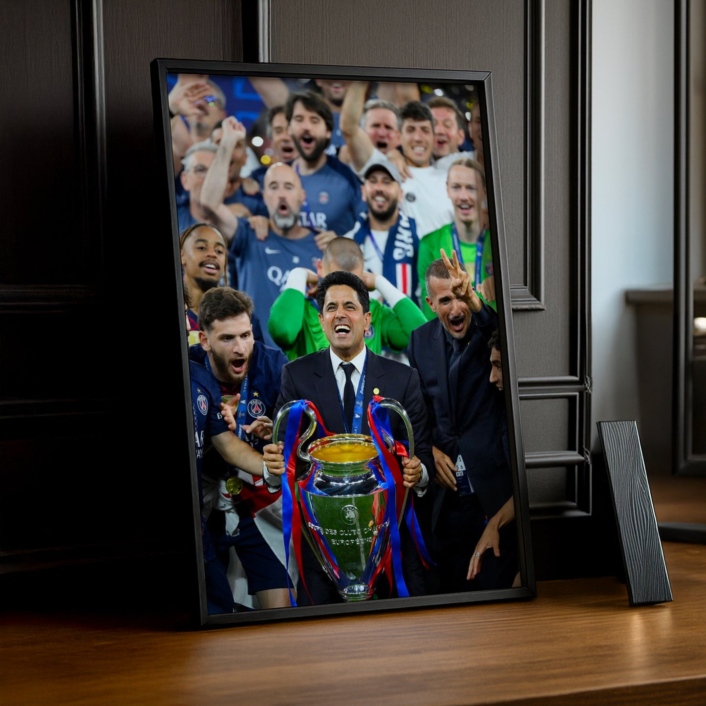 Cadre Photo Nasser Al-Khelaïfi – Trophée Champions League 2026 | PSG TonCadre