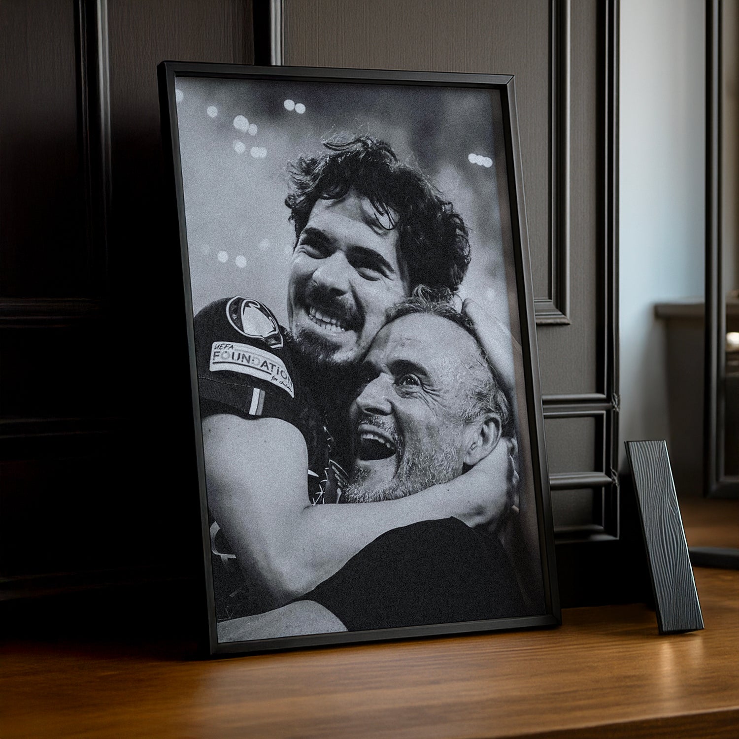 Cadre Photo Vitinha & Luis Enrique – Accolade Champions League 2026 | PSG TonCadre